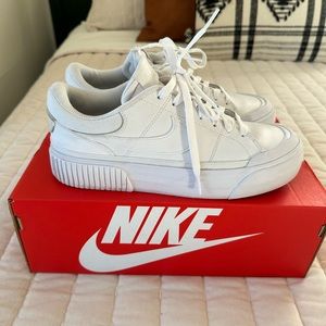 Nike Court Legacy Lift